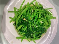 -三亚火车头万人海鲜广场