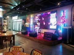 驻唱-马路牙子地桌烤肉(工体店)