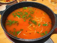 红酸汤锅-苗阿哥