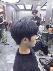-米可造型烫发染发