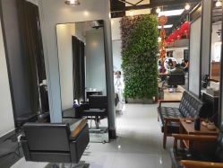 -FRIDAY星期五专业美发沙龙