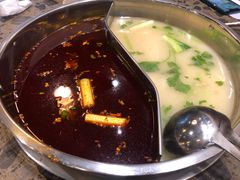 -肖肖酸萝卜鱼火锅(总店)