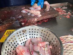 -梅记大块头爆鱼店(乍浦路店)