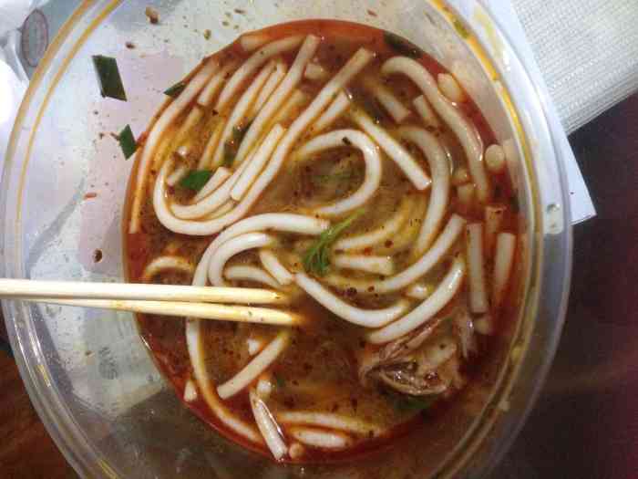 黔悦遵义羊肉粉-"一直来吃的,又便宜又好吃,特别那个羊肉哦.