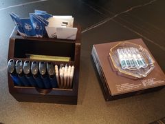 -鼎泰亨·海鲜牛肉餐厅(滨江店)