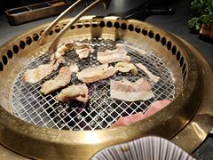 -铭牛烧肉·和牛海鲜自助(高新月牙湖店)
