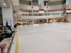 -冰纷万象滑冰场(深圳万象城店)