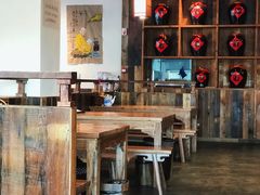 大堂-先启半步颠小酒馆(白麓里店)