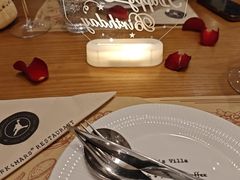 -Mark&Mars Restaurant