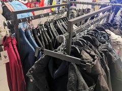 -唯品会(北京国瑞城店)