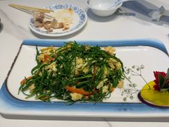 -三江源美食城