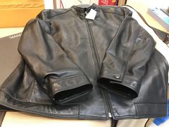 -爱革·洗衣改衣·洗鞋修鞋·洗包修包·奢侈品护理(宝地广场店)