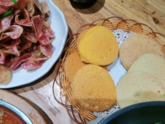 -老滇山寨•云南特色菜•地方菜•民族风情歌舞表演(金碧店)