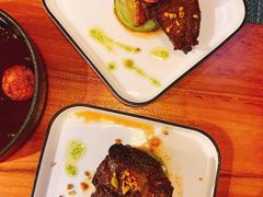 碳烤法切羊排配烤有机番茄-帕歌西班牙餐厅paco tapas