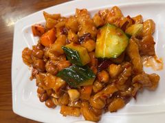 -胡子饮食店