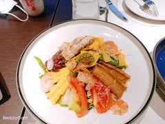 三文鱼大虾海鲜沙拉-西堤牛排(北京国瑞店)