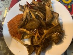 炸菌子-勺子米线·云南传统小吃市集(四方街店)