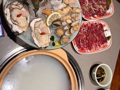 -四点金粥底火锅(沂州里店)
