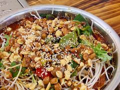 -周良天山牛杂城(天山路总店)