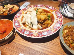 沙湾大盘鸡-塔哈尔·新疆盛宴(城西银泰店)