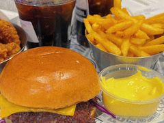 -TRIPS BURGER(大钟寺店)