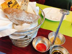 -香格里拉鱼跃地中海西餐厅·牛排披萨