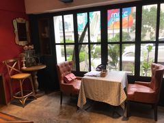靠窗位-静香HOUSE·全时段融合餐厅(七星欢乐颂店)