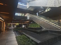 -瑞虹新天地月亮湾