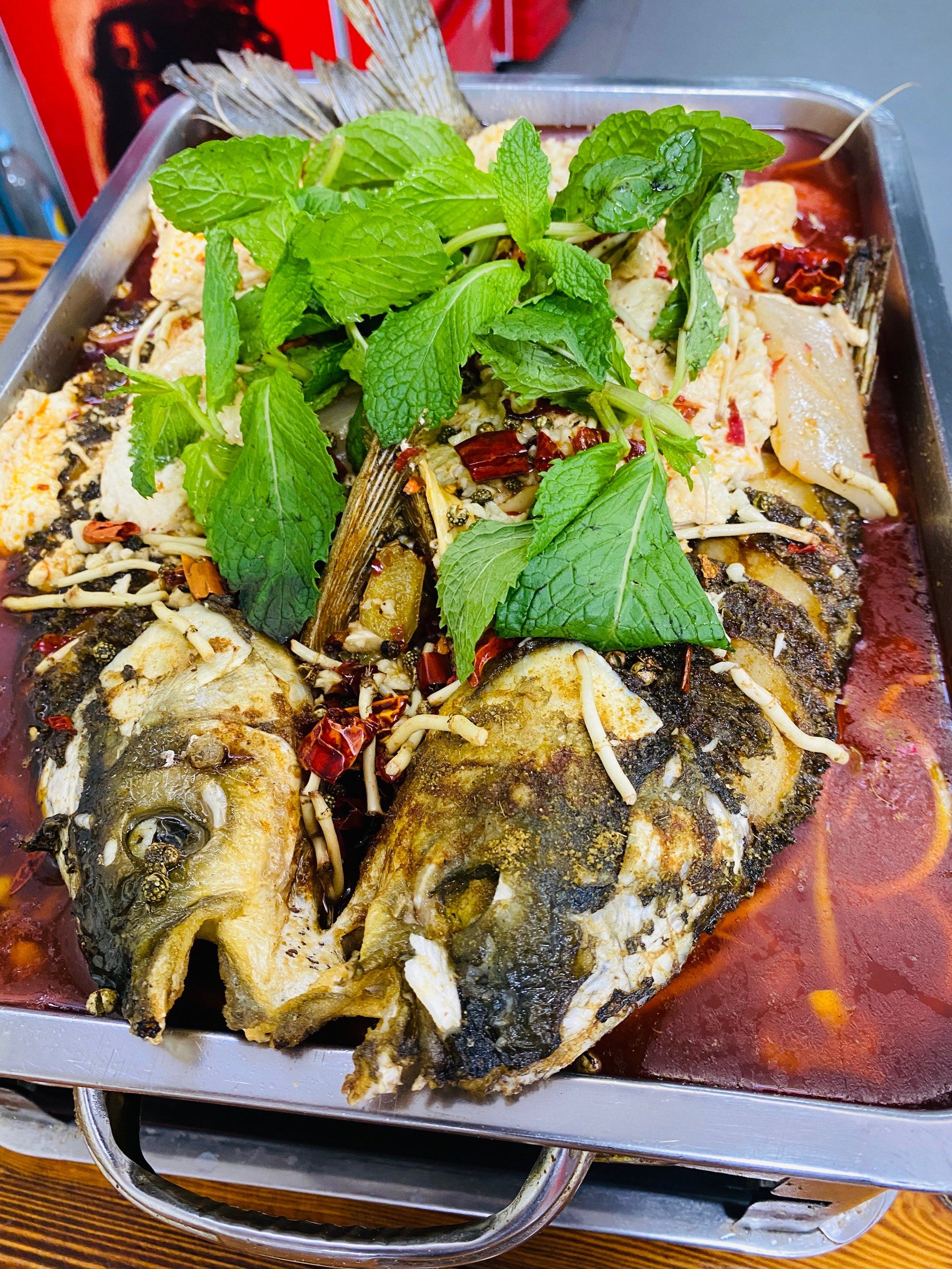 贵州豆花大排档的豆花烤鱼好吃