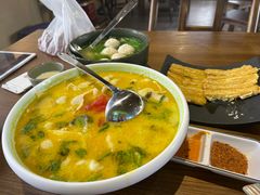 -七步香云南山里菜(昆明老街店)