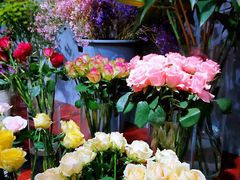 -何兮花店·气球派对鲜花店(马桥银春路万科城店)