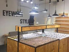 -罗伯特眼镜·蔡司官方授权(罗湖国贸店)