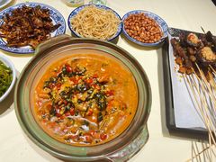 -罗霸蛮老岳阳大排档·鲜货烧烤·土吊子煨砂锅烧菜