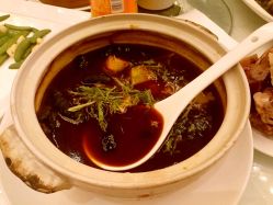 京葱烧大乌参-中谷小南国花园酒店·宴会厅