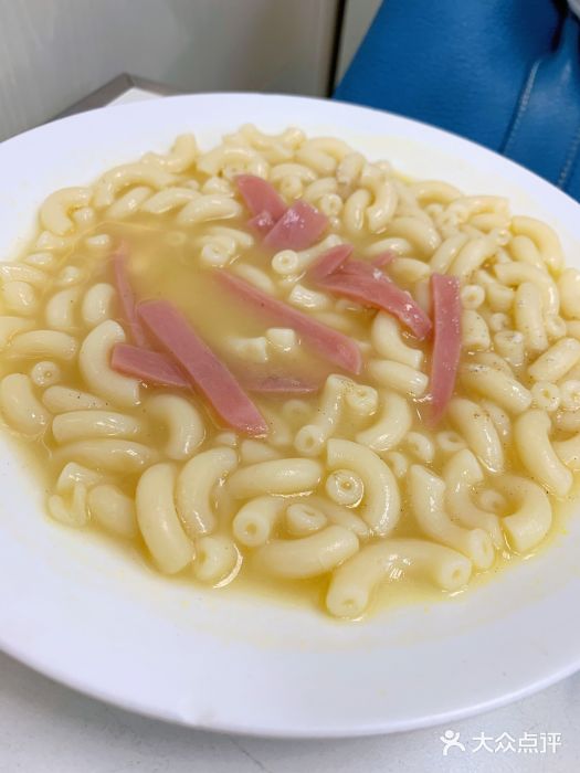 联发茶餐厅(侯王道店)火腿通粉图片