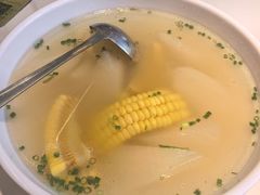 玉米萝卜汤-饕然·民间川菜(龙泉店)