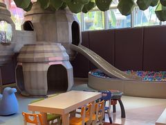 -水桶王国主题餐厅·聚会·生日派对·亲子活动·家庭套餐(亚龙湾希尔顿店)