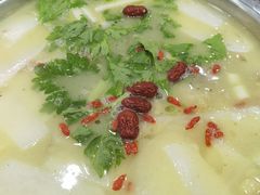 -牛得很·鲜牦牛肉烧烤·牛羊肉菌汤锅(康定店)
