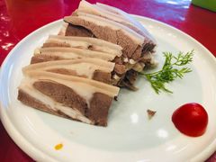 -侬佳蒸菜馆(听潮店)