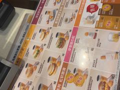 -麦当劳(上海虹桥站30B检票口楼上)