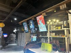 -暴风岛沉浸式体验馆(百联世纪店)
