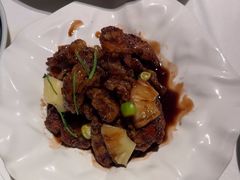 -八府香鸭·啫啫煲(华山路店)