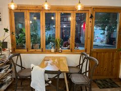 -In Cafe隐食研室