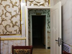 -一口猪海鲜浑锅·东北家常菜