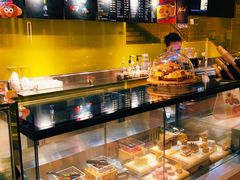 面包甜点陈列柜-麦当劳(新王府井店)