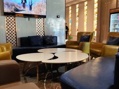 -潮漫酒店(北京通州环球度假区临河里地铁站店)