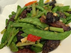 时蔬炒腊味-沙田新强记烧鹅海鲜酒家