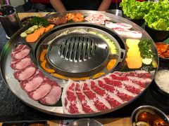 -哈哈碳都·牛肋条无限自助烤肉(宝龙店)