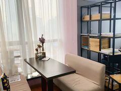 -ME觅妆·定制美妆·彩妆私教(菱角湖店)