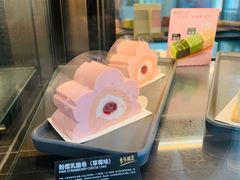 粉樱乳酪卷-星巴克(1788广场店)